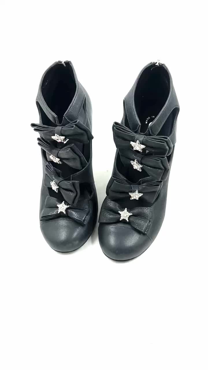 Chanel - high heels