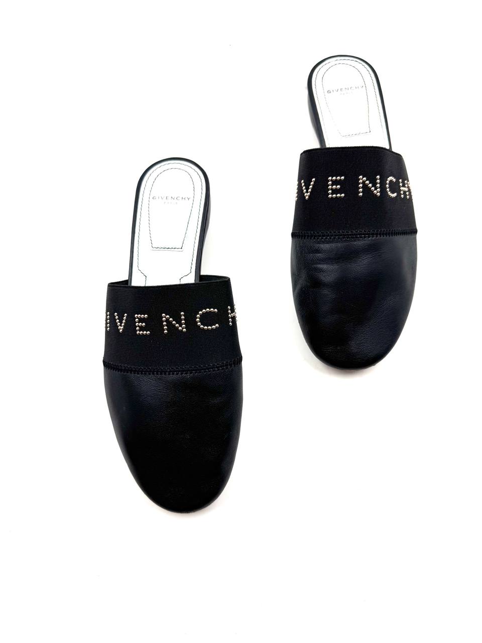 Givenchy - Flats 36