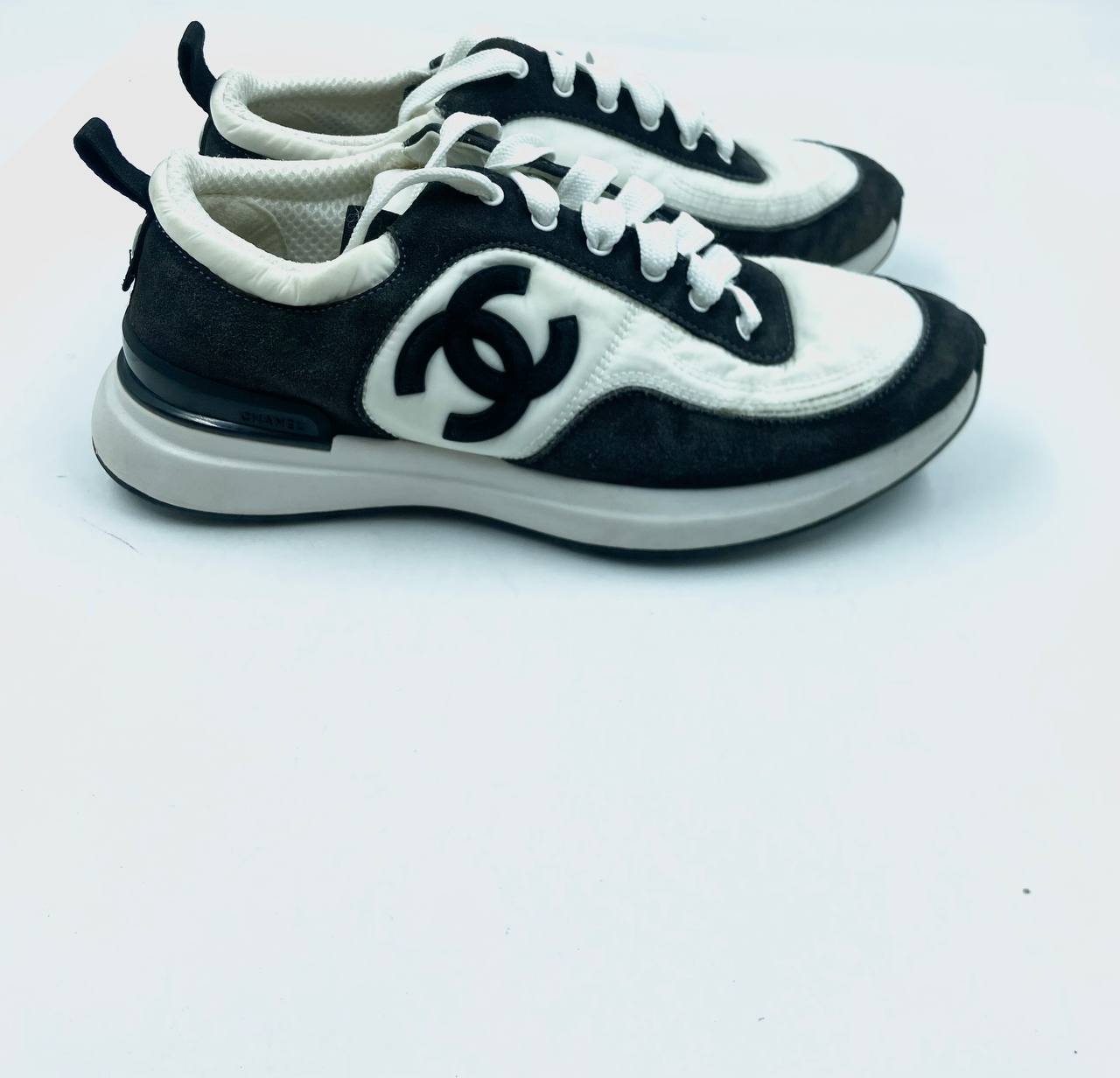 Chanel - Sneakers 37.5