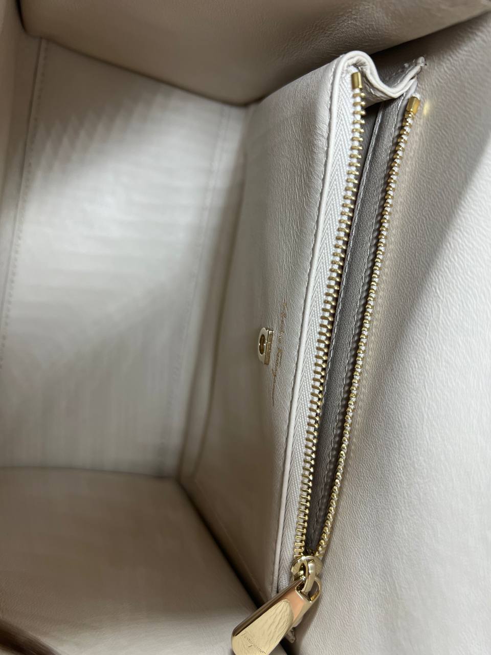 Ferragamo - Crossbody Bag
