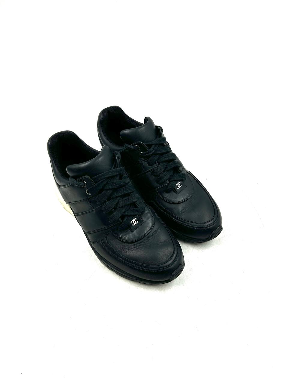 Chanel - Sneakers - 38