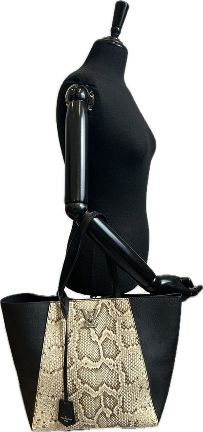Louis Vuitton - Shoulder bag