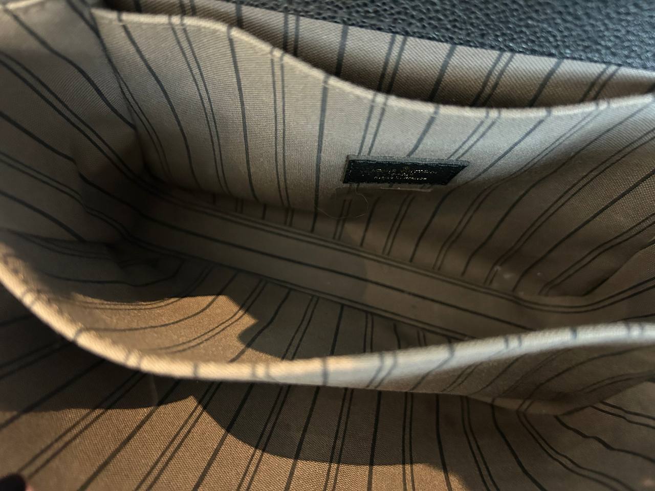 Louis Vuitton - bag