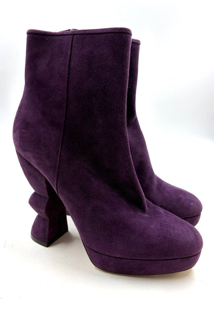Ferragamo - Ankle Boots 10