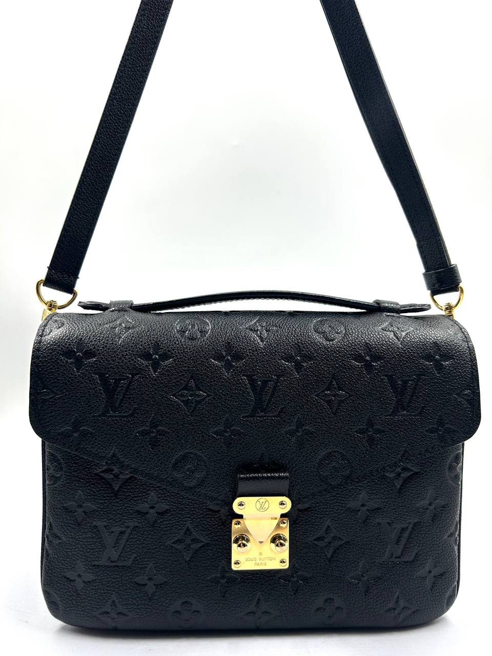 Louis Vuitton - bag