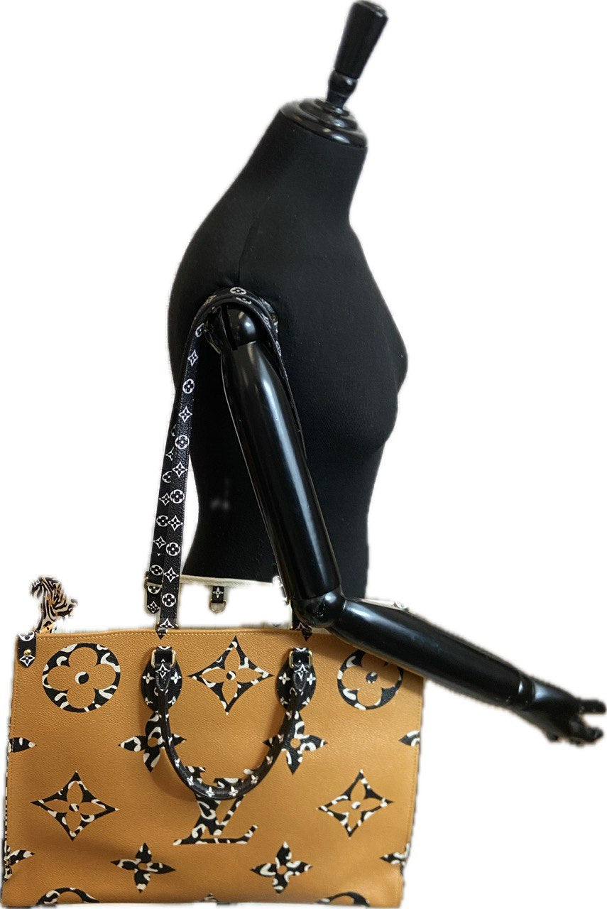 Louis Vuitton - Shoulder Bag