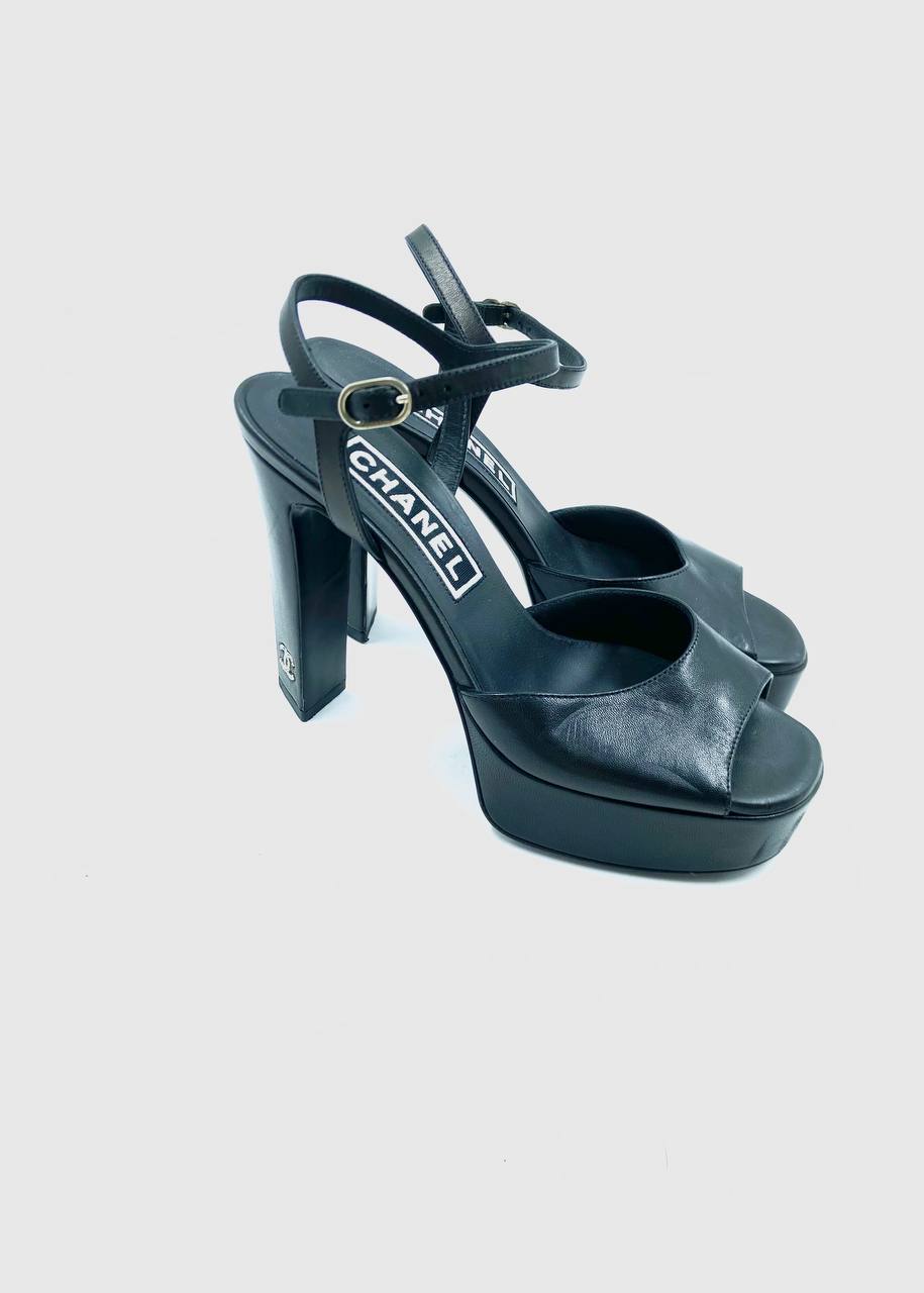 Chanel - High Heels 37