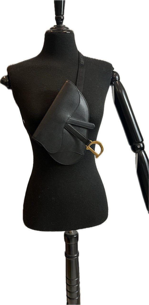 Dior - belt bag