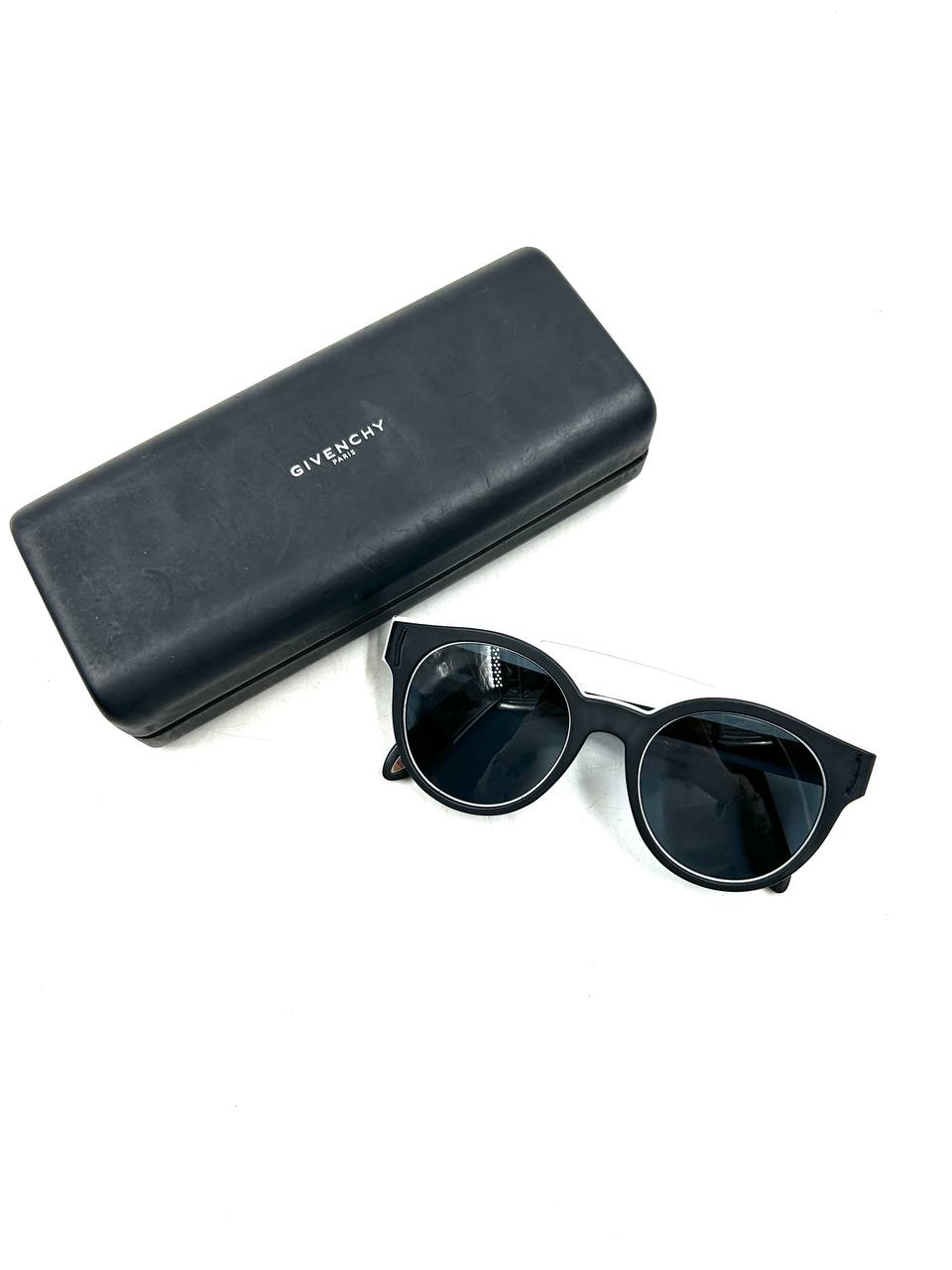 Givenchy - Sunglasses