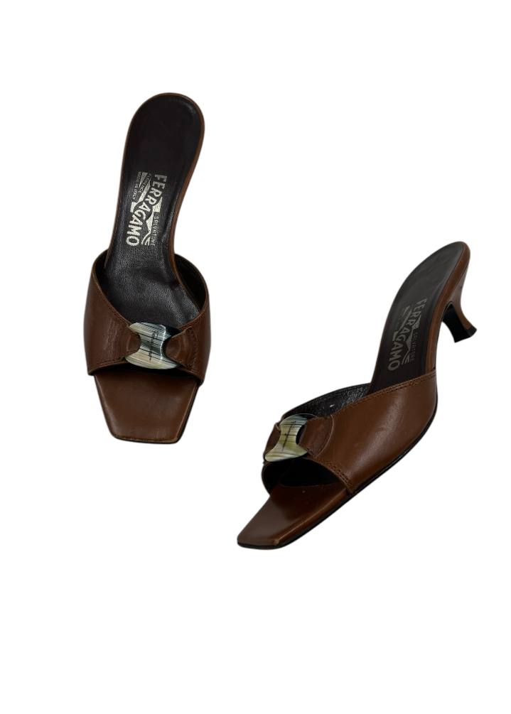 Ferragamo - High Heels Talla 9