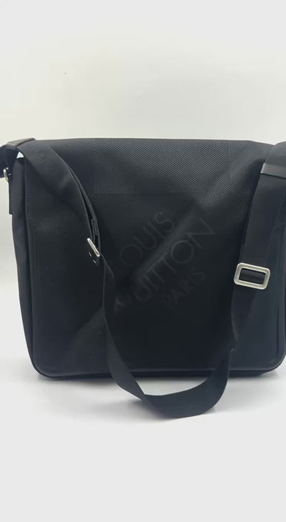 Louis Vuitton- bag