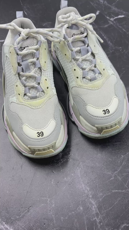 Balenciaga- sneakers 39