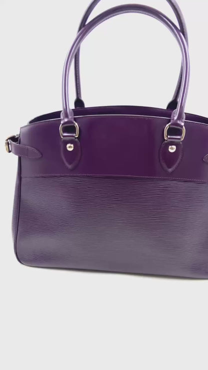 Louis Vuitton - bag