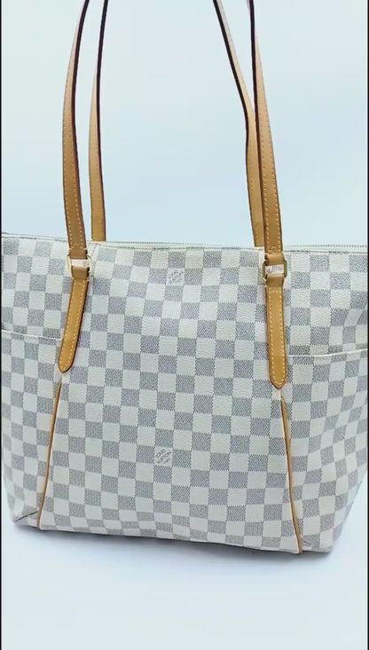 Louis Vuitton - Shoulder Bag