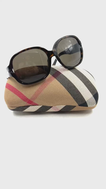 Burberry - Sunglasses