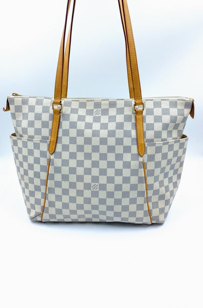 Louis Vuitton - Shoulder Bag